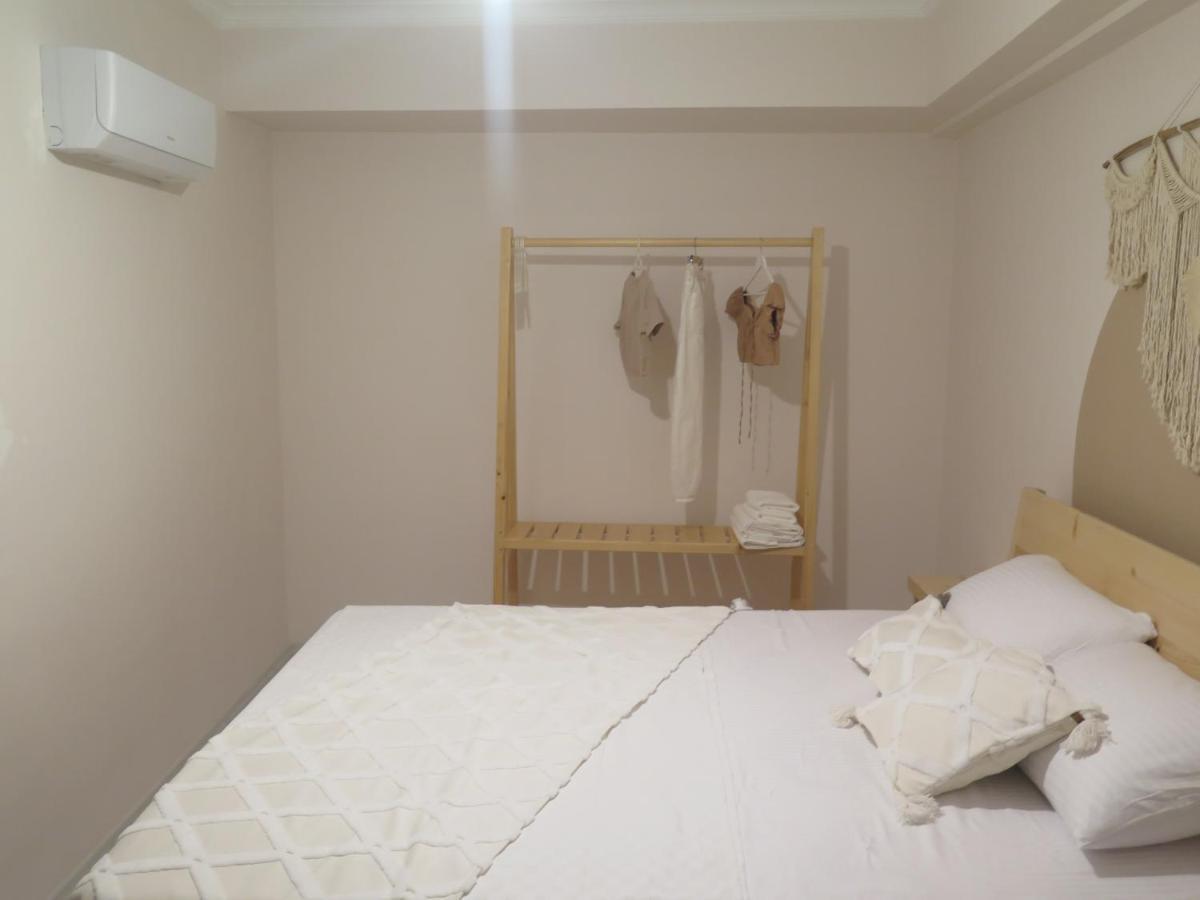 Santa Suites- Near Saint Nicholas Church デムレ エクステリア 写真